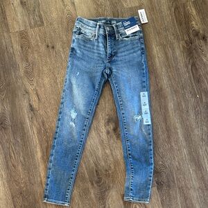 NWT Old Navy High Rise Rockstar Jeggings